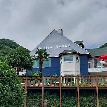 White House Hotel Namhae Exterior foto
