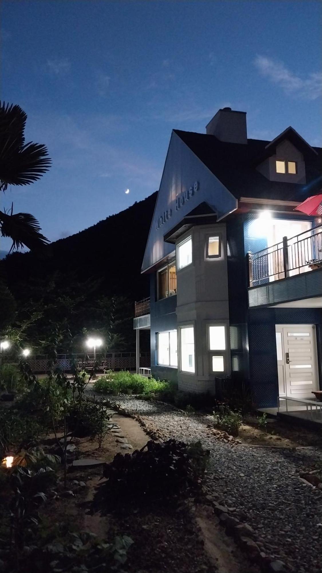 White House Hotel Namhae Exterior foto